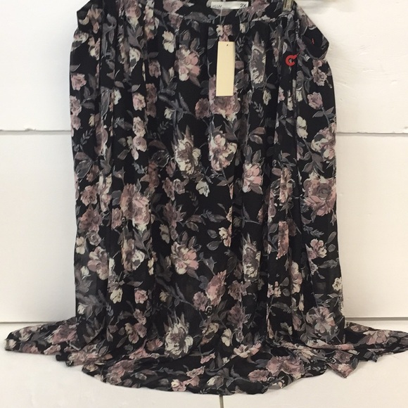 InLUV Dresses & Skirts - Women’s InLUV Flower Skirt NWT